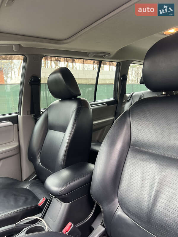 Позашляховик / Кросовер Mitsubishi Pajero Sport 2011 в Києві