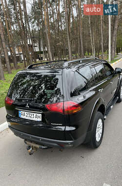 Позашляховик / Кросовер Mitsubishi Pajero Sport 2011 в 