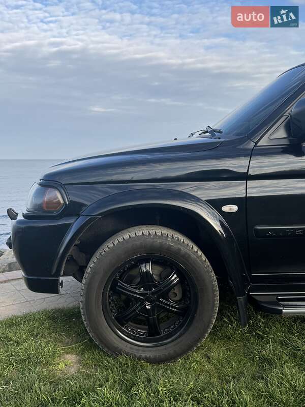 Внедорожник / Кроссовер Mitsubishi Pajero Sport 2005 в Черноморске