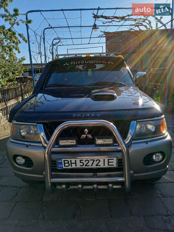 Mitsubishi Pajero Sport 2003