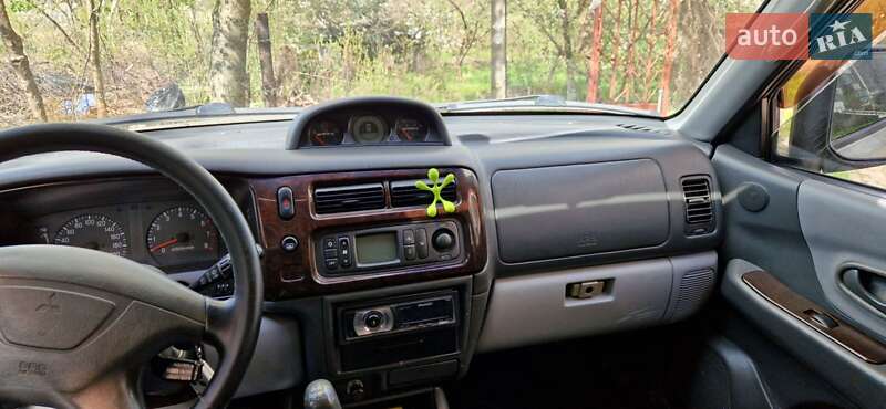 Внедорожник / Кроссовер Mitsubishi Pajero Sport 2002 в Винниках