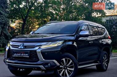 Внедорожник / Кроссовер Mitsubishi Pajero Sport 2016 в Николаеве