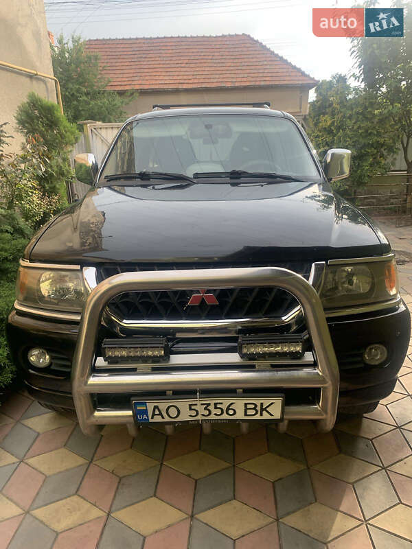 Позашляховик / Кросовер Mitsubishi Pajero Sport 2002 в 