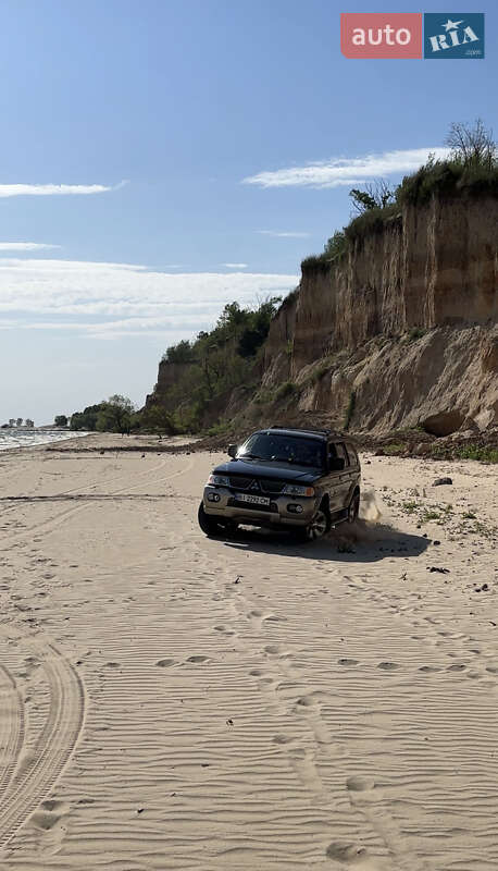 Внедорожник / Кроссовер Mitsubishi Pajero Sport 2006 в 