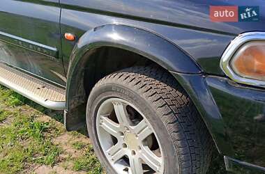 Внедорожник / Кроссовер Mitsubishi Pajero Sport 2000 в 