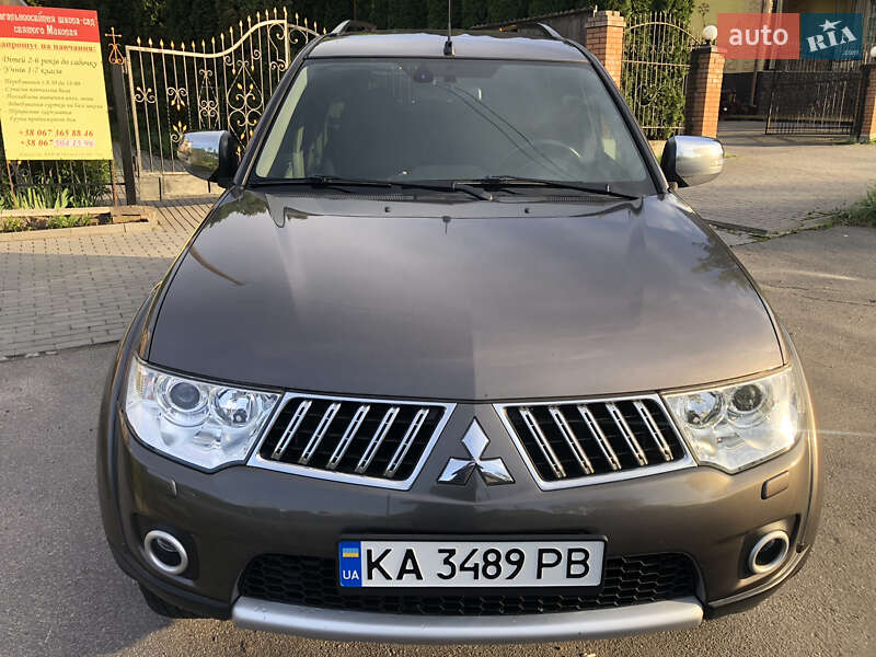 Позашляховик / Кросовер Mitsubishi Pajero Sport 2013 в Вінниці