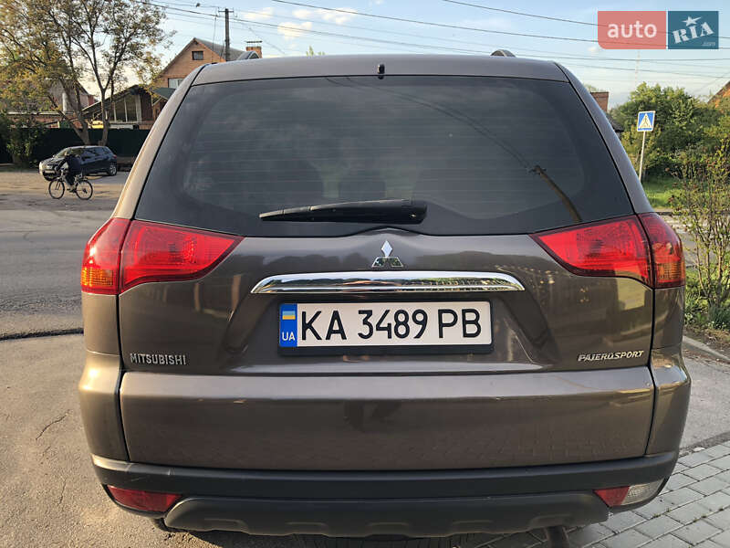 Позашляховик / Кросовер Mitsubishi Pajero Sport 2013 в Вінниці