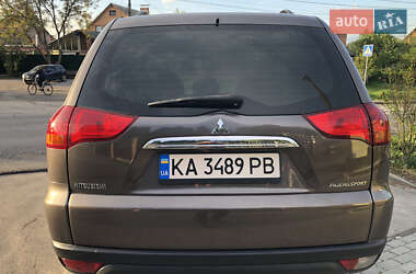 Внедорожник / Кроссовер Mitsubishi Pajero Sport 2013 в 