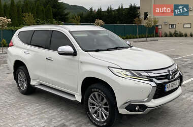 Позашляховик / Кросовер Mitsubishi Pajero Sport 2016 в 