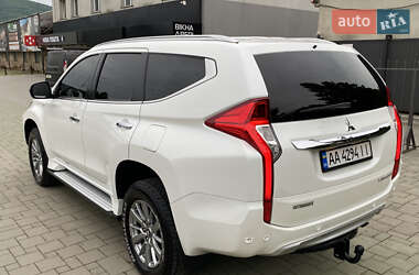 Позашляховик / Кросовер Mitsubishi Pajero Sport 2016 в 