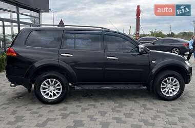 Внедорожник / Кроссовер Mitsubishi Pajero Sport 2011 в 