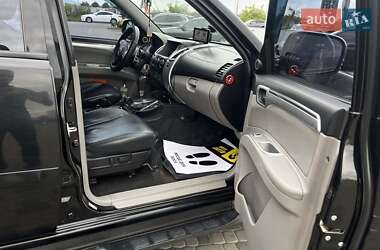 Внедорожник / Кроссовер Mitsubishi Pajero Sport 2011 в 