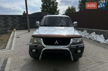 Позашляховик / Кросовер Mitsubishi Pajero Sport 2003 в 