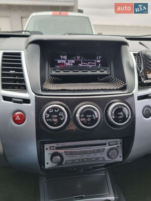 Позашляховик / Кросовер Mitsubishi Pajero Sport 2013 в Білій Церкві