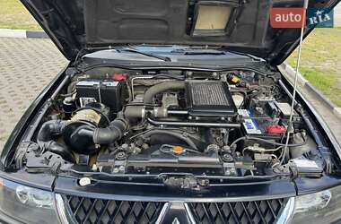 Позашляховик / Кросовер Mitsubishi Pajero Sport 2008 в 