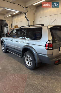 Внедорожник / Кроссовер Mitsubishi Pajero Sport 2005 в 