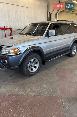 Позашляховик / Кросовер Mitsubishi Pajero Sport 2005 в Києві