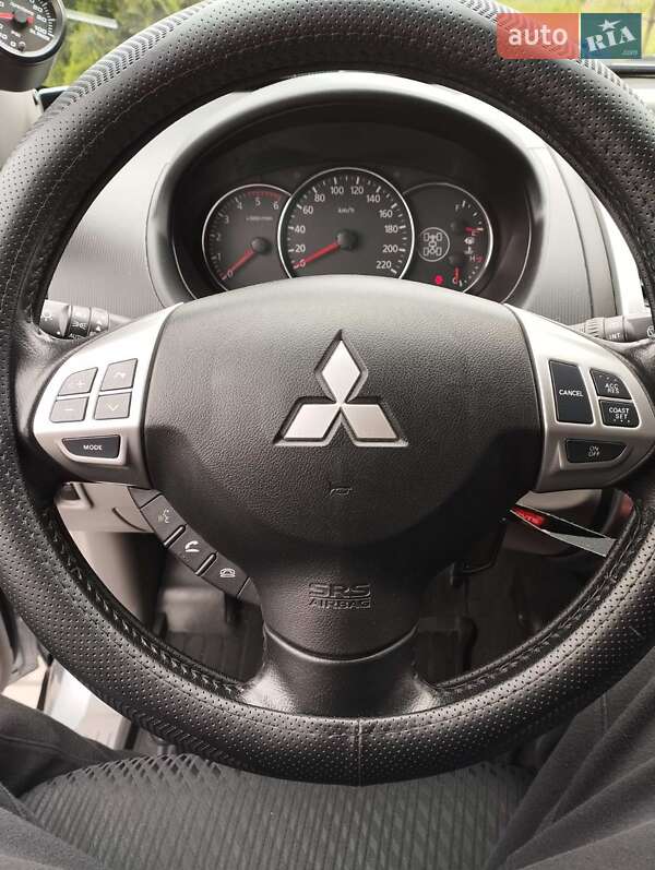 Внедорожник / Кроссовер Mitsubishi Pajero Sport 2014 в Ровно