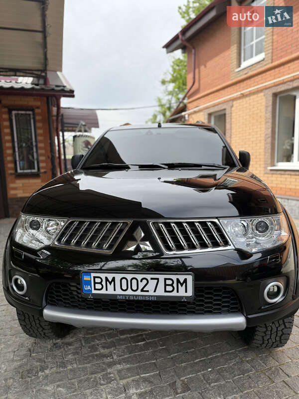 Внедорожник / Кроссовер Mitsubishi Pajero Sport 2010 в Сумах