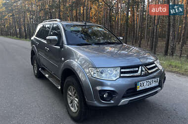 Внедорожник / Кроссовер Mitsubishi Pajero Sport 2013 в 