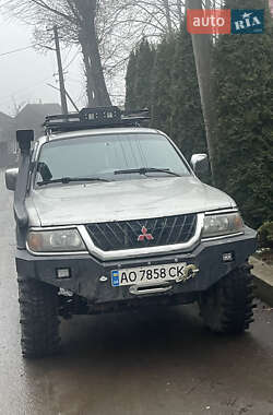 Позашляховик / Кросовер Mitsubishi Pajero Sport 2002 в  фото 3 Позашляховик / Кросовер Mitsubishi Pajero Sport 2002 в