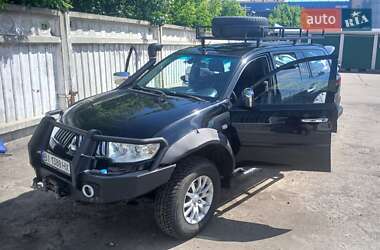 Внедорожник / Кроссовер Mitsubishi Pajero Sport 2010 в Киеве