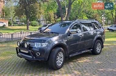 Внедорожник / Кроссовер Mitsubishi Pajero Sport 2011 в Харькове