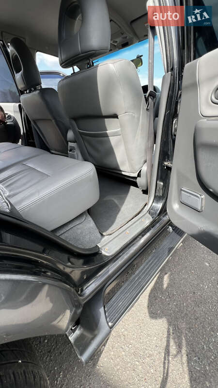 Внедорожник / Кроссовер Mitsubishi Pajero Sport 2004 в Харькове