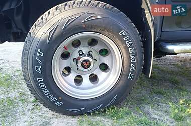 Позашляховик / Кросовер Mitsubishi Pajero Sport 2003 в 