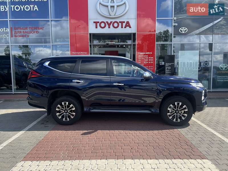 Позашляховик / Кросовер Mitsubishi Pajero Sport 2021 в Вінниці