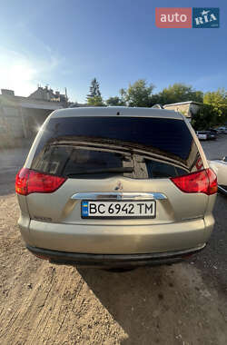 Позашляховик / Кросовер Mitsubishi Pajero Sport 2011 в 