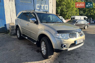 Позашляховик / Кросовер Mitsubishi Pajero Sport 2011 в 