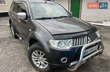 Mitsubishi Pajero Sport 2011