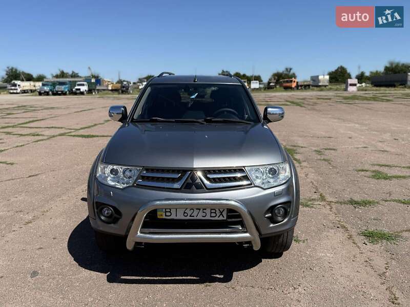Внедорожник / Кроссовер Mitsubishi Pajero Sport 2013 в Кропивницком