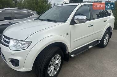Позашляховик / Кросовер Mitsubishi Pajero Sport 2014 в Києві