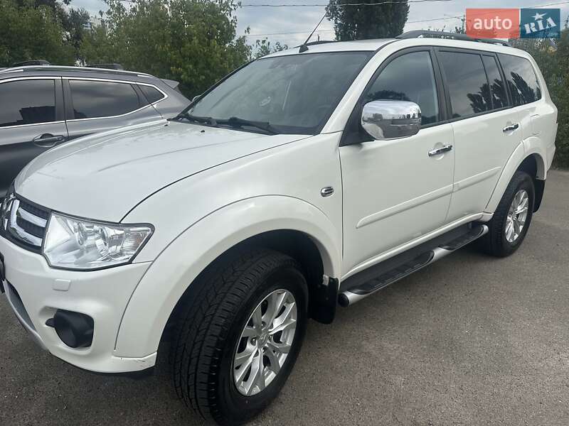 Mitsubishi Pajero Sport 2014