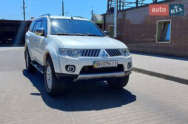 Mitsubishi Pajero Sport 2012