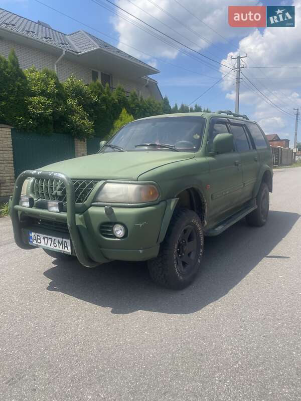 Mitsubishi Pajero Sport 2001