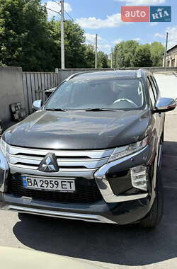 Внедорожник / Кроссовер Mitsubishi Pajero Sport 2021 в Кропивницком