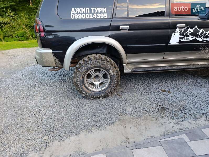 Позашляховик / Кросовер Mitsubishi Pajero Sport 2000 в Сваляві