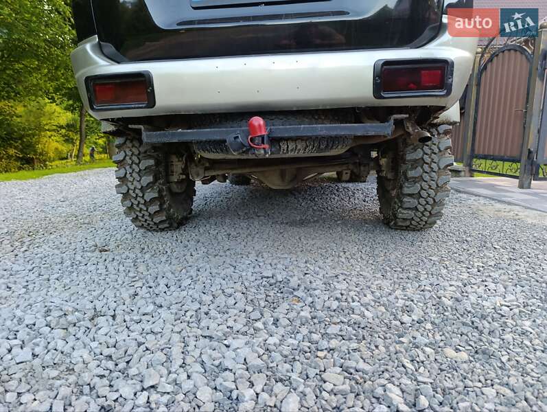 Позашляховик / Кросовер Mitsubishi Pajero Sport 2000 в Сваляві