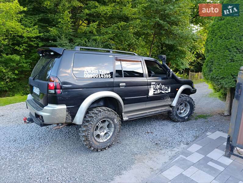Позашляховик / Кросовер Mitsubishi Pajero Sport 2000 в Сваляві