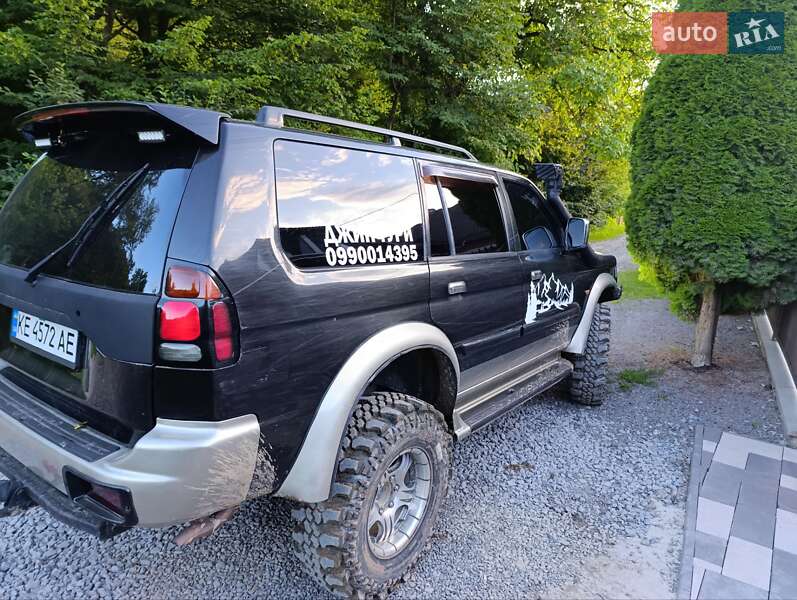 Позашляховик / Кросовер Mitsubishi Pajero Sport 2000 в Сваляві