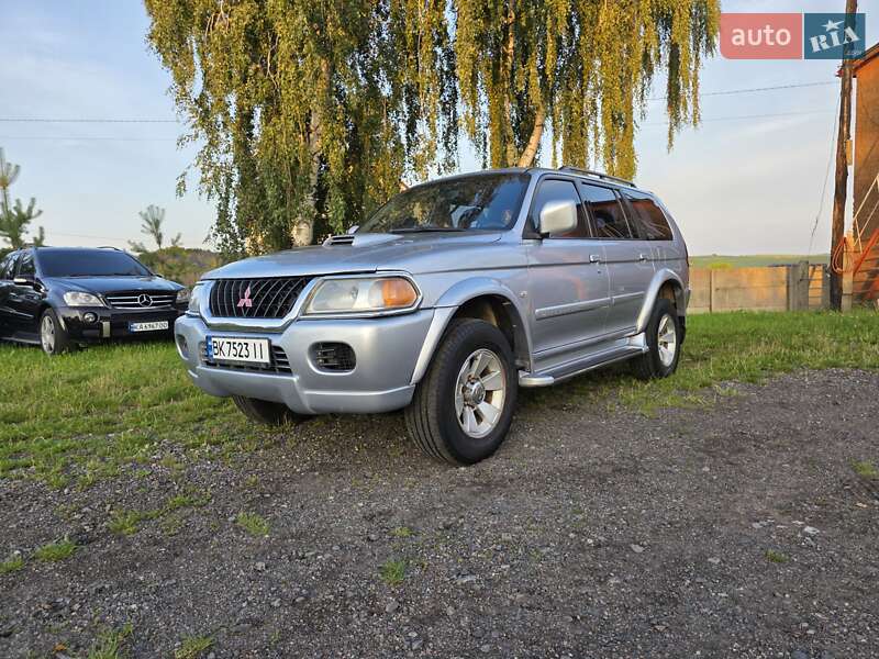 Mitsubishi Pajero Sport 2005