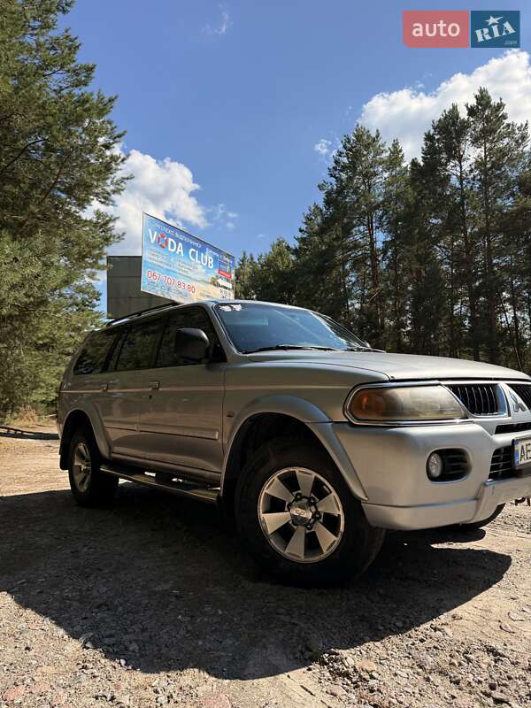 Внедорожник / Кроссовер Mitsubishi Pajero Sport 2008 в Яблунице