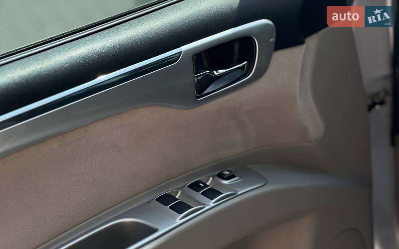 Позашляховик / Кросовер Mitsubishi Pajero Sport 2011 в Івано-Франківську