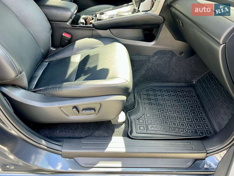 Внедорожник / Кроссовер Mitsubishi Pajero Sport 2019 в Киеве