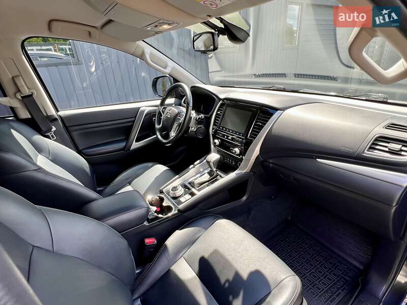 Внедорожник / Кроссовер Mitsubishi Pajero Sport 2019 в Киеве