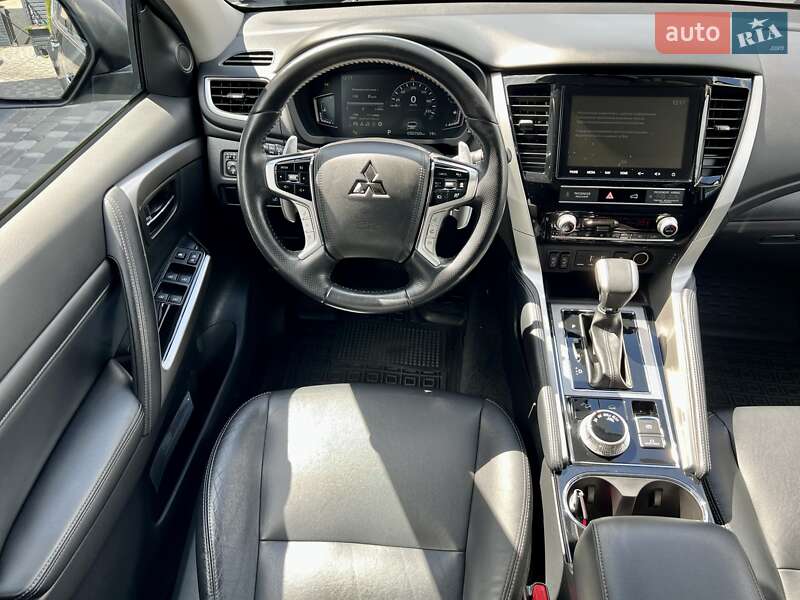 Внедорожник / Кроссовер Mitsubishi Pajero Sport 2019 в Киеве