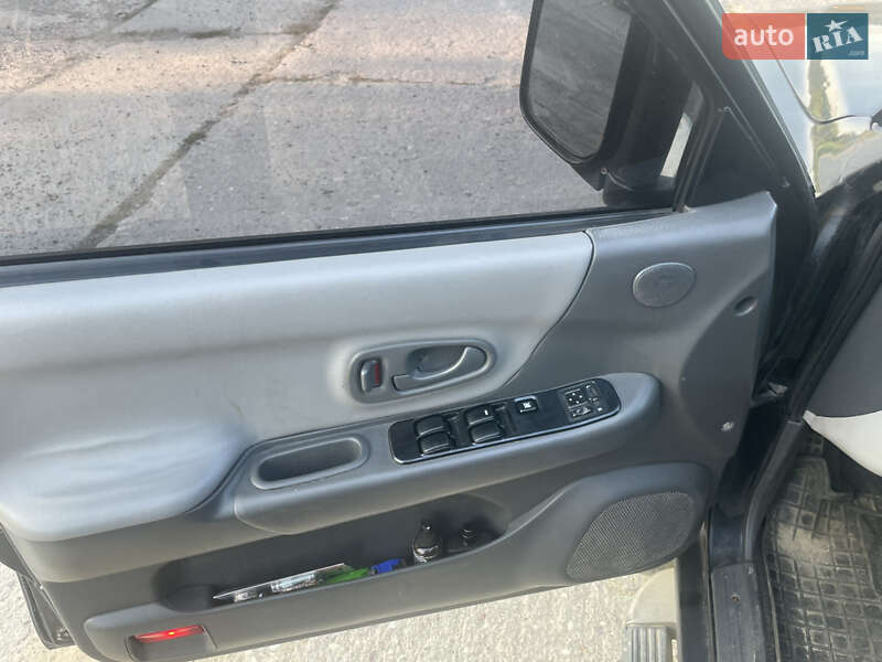 Внедорожник / Кроссовер Mitsubishi Pajero Sport 2004 в Стрые